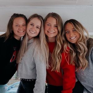 Meet your Posher, Hayley